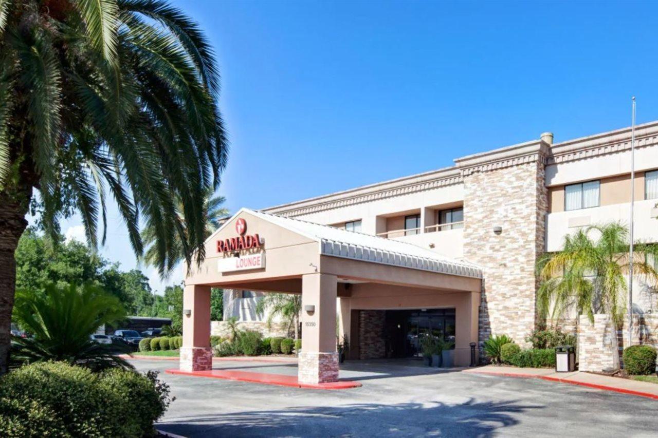 Hotel Ramada By Wyndham Houston Intercontinental Airport South Esterno foto