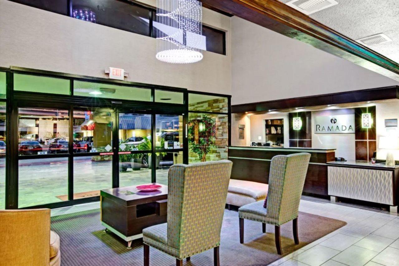 Hotel Ramada By Wyndham Houston Intercontinental Airport South Esterno foto
