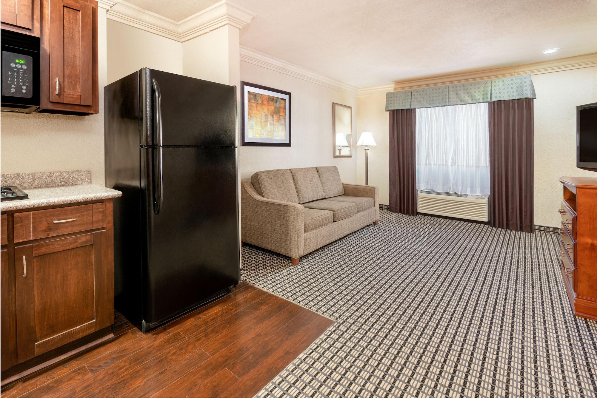 Hotel Ramada By Wyndham Houston Intercontinental Airport South Esterno foto