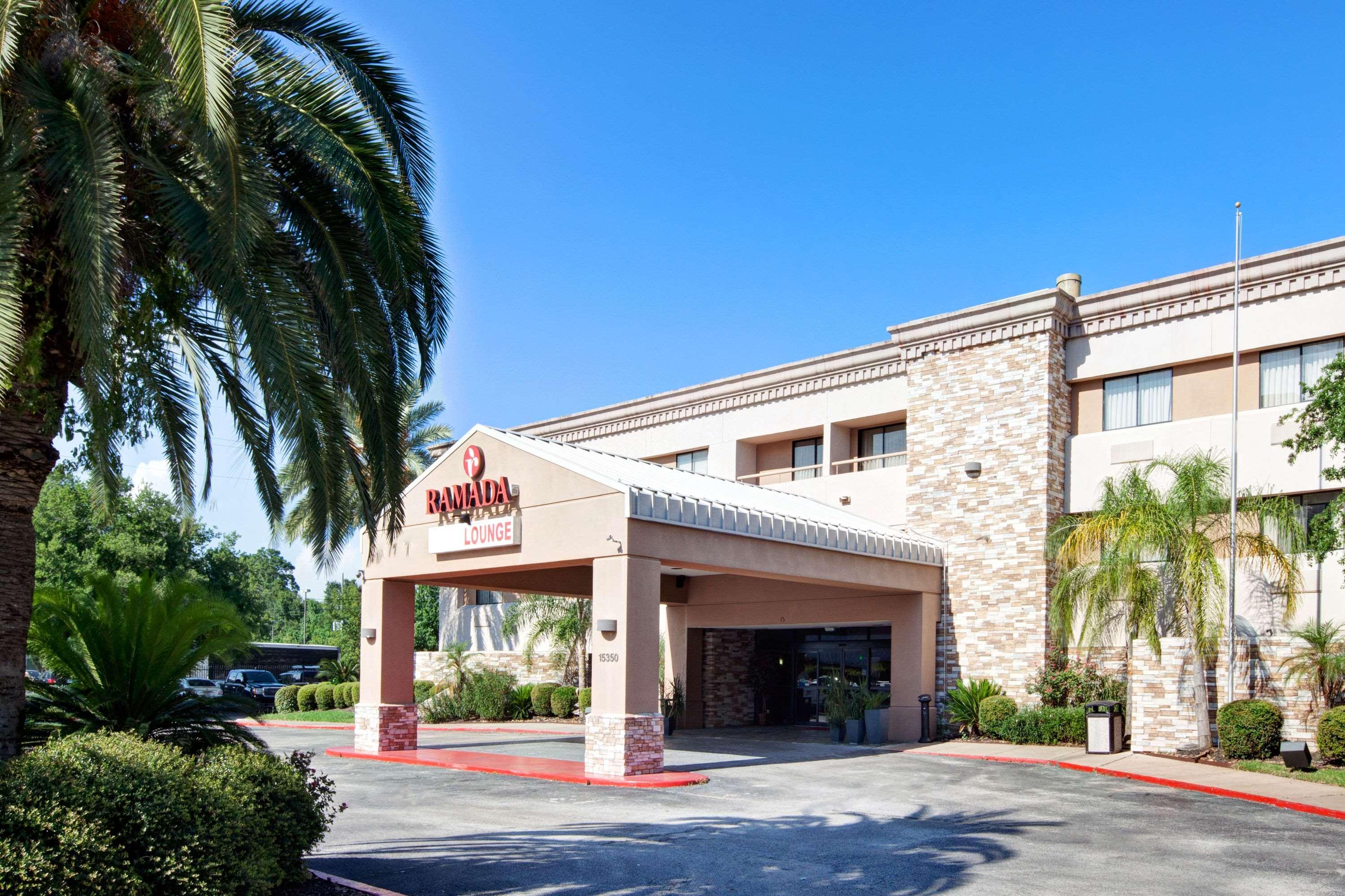 Hotel Ramada By Wyndham Houston Intercontinental Airport South Esterno foto
